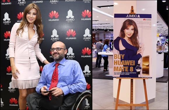 Nancy Ajram creates a buzz in the Mall of the Emirates after meeting with fans of Huawei