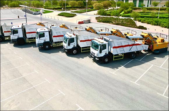 Dubai Municipality Incorporates Five New Vehicles into its Fleet of Highway Cleaning Vehicles