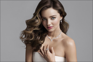 Swarovski: Miranda Kerr poses for a modern and fashionable holiday campaign