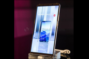 Arab Fashion Week 5th Edition Combines Innovative Fashion and Intelligent Technology with Huawei AI-Powered Mate 10 Photography