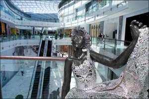 The Dubai Mall unveils Fashion Avenue;  the region's most prestigious luxury destination