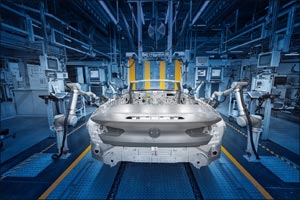 Start of production in Dingolfing: First BMW 8 Series Convertible rolls off the line.