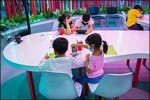 Young Innovators Experiment With Augmented Reality Technologies  At the 12th Sharjah Children's Reading Festival