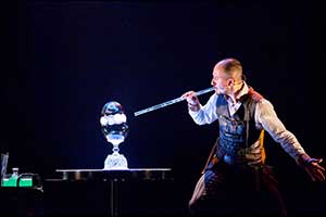 Huge Bubbles in the Spain Pavilion with the Spectacular David Vega and Bubble Factory Show