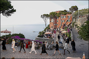 Max Mara to Stage Resort 2023 Collection in Lisbon