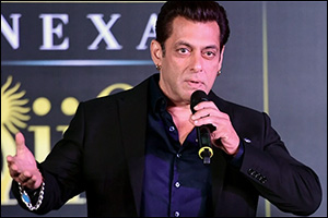 IIFA Throwback: When Salman Khan Broke Down Remembering his Initial Struggle in Bollywood