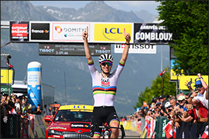 Tadej Pogačar wins stage 6 of Dauphiné and reclaims yellow jersey