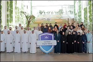 du graduates a group of Emirati nationals from the second cohort of the “Digital Talent” programme.