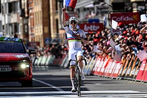 Tadej Pogačar takes another epic Liège-Bastogne-Liège victory