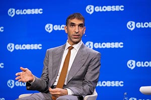 HE Al Zeyoudi Addresses Global Leaders at The Ripple Effect Panel in Prague on Trade, Supply Chain Resilience and the Economic Consequences of the Gulf Conflict