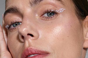 Fresh Skin, Glazed Brows: Benefit Cosmetics Has Your Spring Beauty Mood Covered!