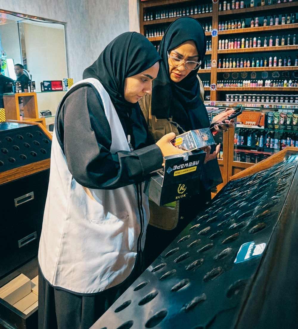 Trakhees and Dubai Municipality Strengthen Consumer Safety Through Joint Inspection Campaign on E-Cigarette Stores in Dragon Mart
