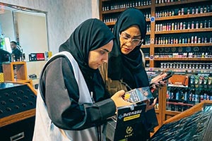 Trakhees and Dubai Municipality Strengthen Consumer Safety Through Joint Inspection Campaign on E-Cigarette Stores in Dragon Mart