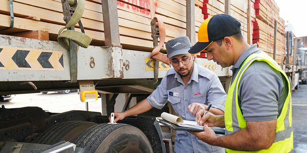 RTA and Dubai Police Launch Traffic Awareness Campaign for Truck Drivers and Transport Operators