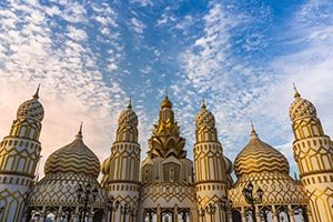 Global Village Invites F&B Businesses to Bring Their Food Concept to Life at Season 31