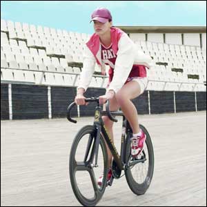 Operation Autumn! Bershka launches its second ‘Start Moving' line for Urban Sports Lovers