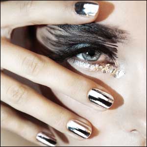 Get into the Festive Spirit with the New “Festive & Fabulous” package from The Nail Spa