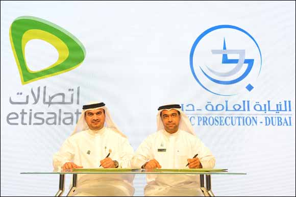 Etisalat Announces Partnership with Dubai Public Prosecution at GITEX Technology Week 2013
