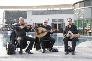 Watch Live Street Performances with Arabic Music at Citywalk as a part of Dubai Art Season 2014
