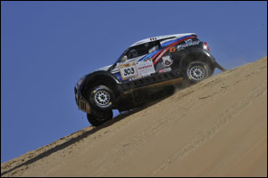 Vasilyev cruises to abu dhabi desert challenge victory as goncalves records dramatic bikes win