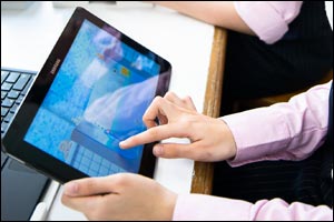 Samsung Donates Technology to the Juma Al Majid National Charity Schools