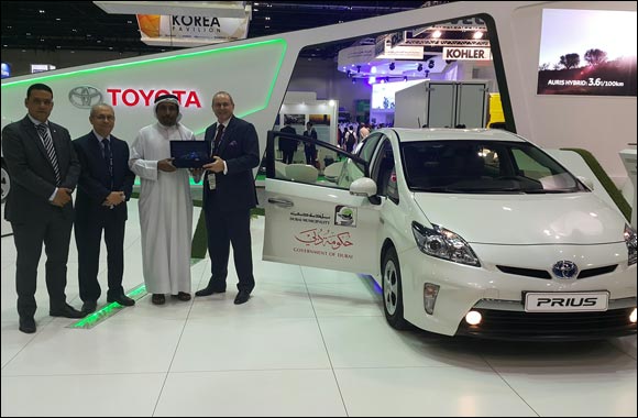 Al-Futtaim Motors Toyota ushers a greener future with hybrid vehicle handover to Dubai Municipality